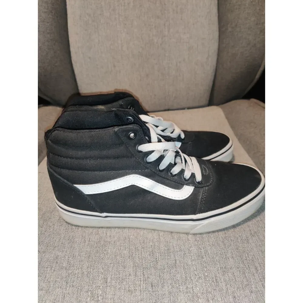 Women's Size 8.5 - VANS Sk8- BLACK/WHITE - EXCELLENT CONDITION